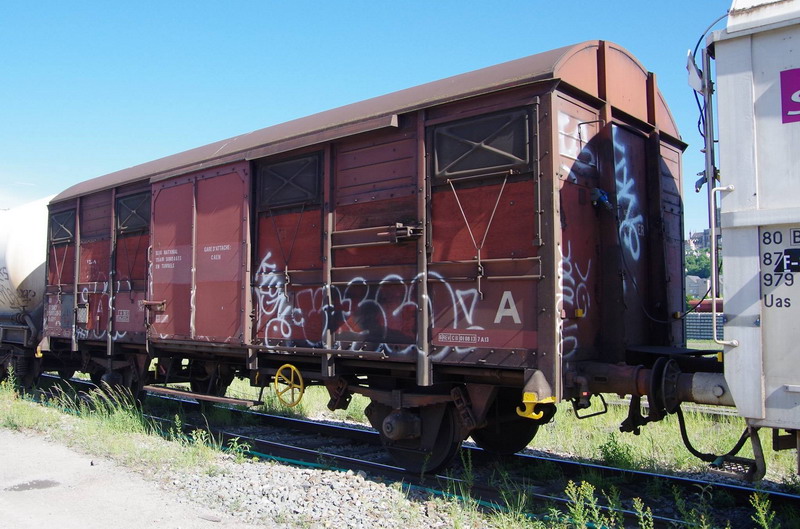 40 87 959 0 020-3 Us G54 2 SNCF-PE (2017-06-09 gare de Laon) (10).jpg