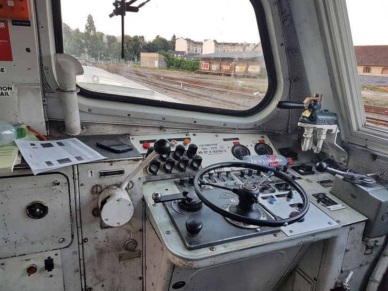 99 87 9 182 593-3 V212 (2017-06-13 Limoges) Eiffage Pichenot (2).jpg