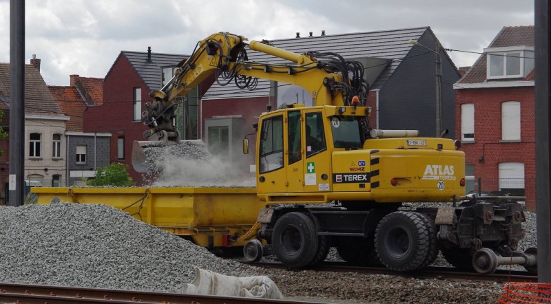 Travaux de RVB (2017-06-08 gare de Menin) (4).jpg