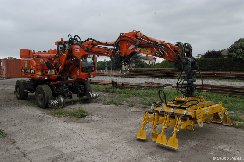 241 Z 301668 - Colas Rail (1)-light.JPG