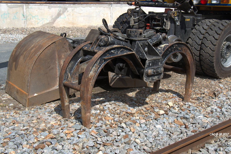 VaiaCar 704FR (2017-08-13 gare de Limoges Montjouis) Aquitaine Rail (11).jpg