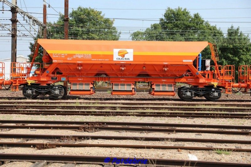 33.87.677.1480-5.JPG