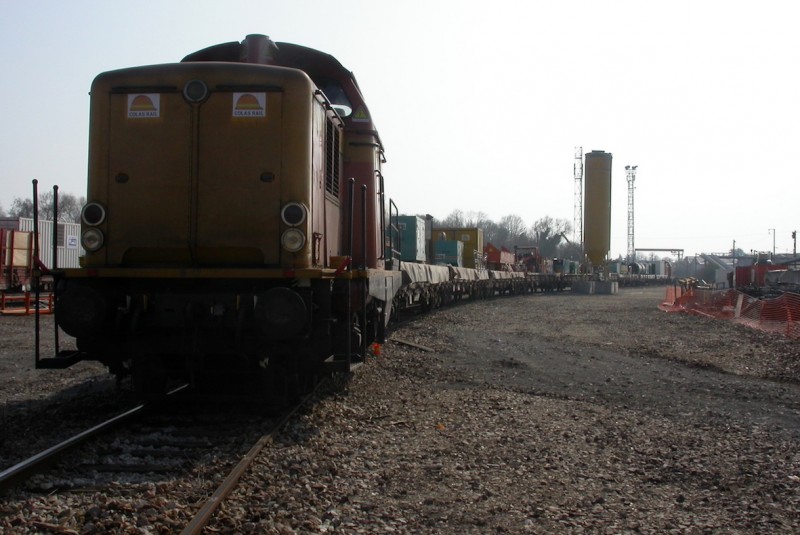 COLAS RAIL1.JPG