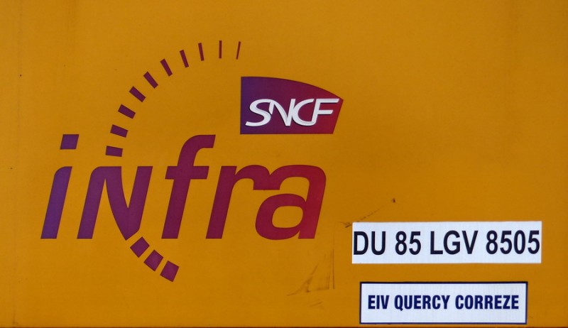 99 87 9 286 005-3 DU 85 LGV (2017-12-17 Infrapôle LGV A SPDC) (5).jpg