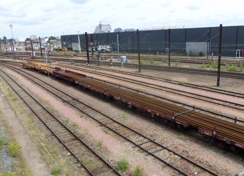 80 87 977 2 989-0 Uaks S03 6 F SNCF-DJ (2017-06-04 SPDC) (1).jpg