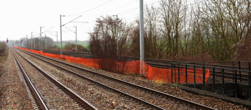 2018-01-23 gare de Mennessis à droite vers Amiens à gauche vers Tergnier (2).jpg