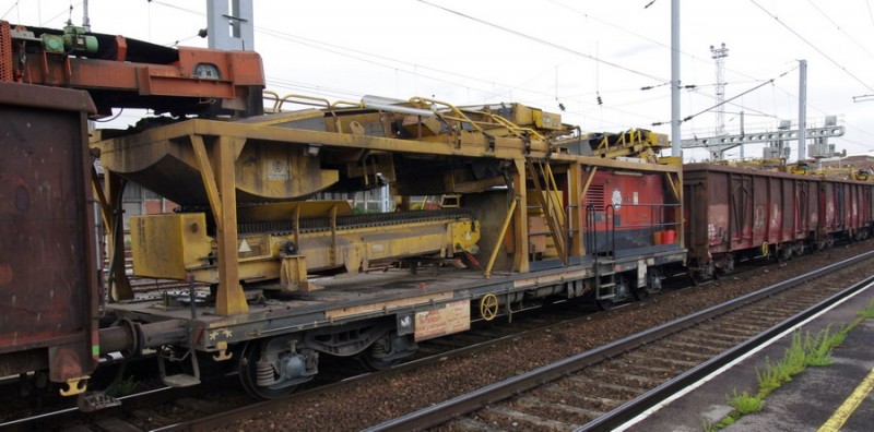 99 87 9 352 513-5 (2013-05'23 gare de Saint Quentin) TSO (4).jpg (136.76 Kio) Vu 7723 fois 99 87 9 352 513-5 (2013-05'23 gare de Saint Quentin) TSO (4).jpg