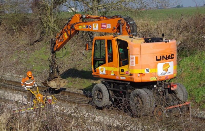 UNAC 22TRR (2018-02-22 PN n°47 à Jussy) Colas Rail D100 2292 (24).jpg