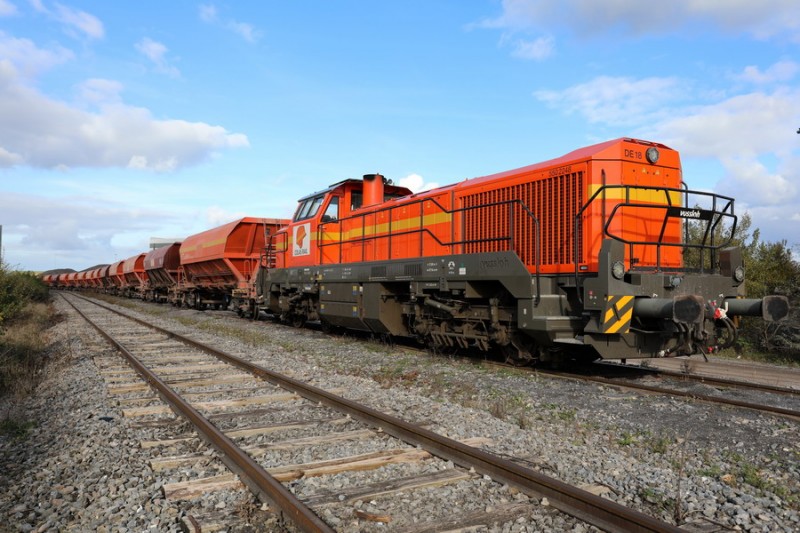 DE 18 5502248 (2017-10-30 Récy) train de gravier centrale d'enrobés SEM de Récy.jpg