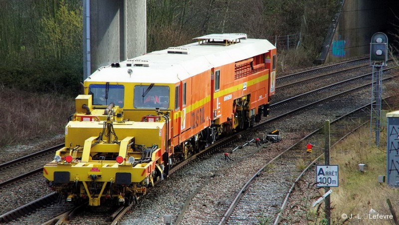11-RVB-IMG5-Bourreuse-Colas-Rail-109-32S-Dynamic-Chaulnes.jpg (220.41 Kio) Vu 4082 fois 11-RVB-IMG5-Bourreuse-Colas-Rail-109-32S-Dynamic-Chaulnes.jpg