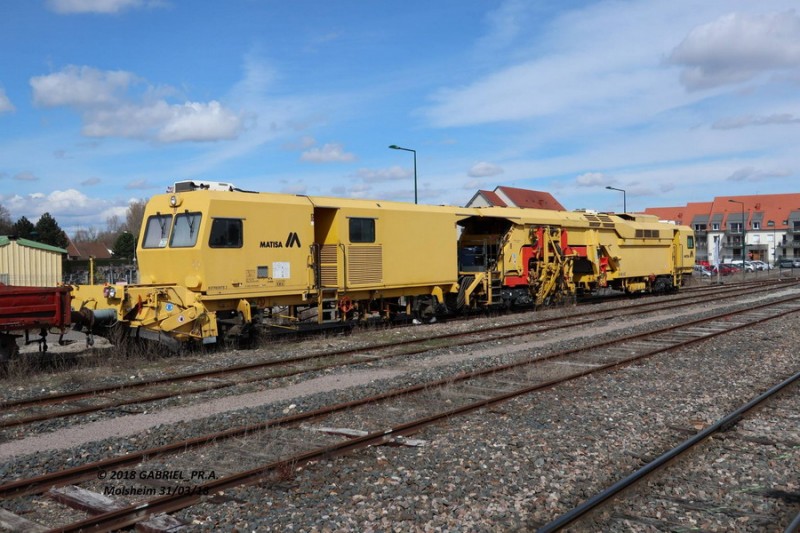 99 87 9 124 536-3 B66 UC (2018-03-31 gare de Molsheim) Sotramest (1).jpg