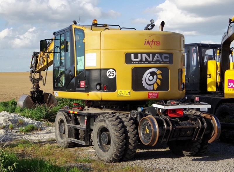 UNAC 22TRR (2018-04-26 PN Ã Essigny-le-Grand) W076 SNCF RESEAU (3).jpg (215.98 Kio) Vu 2203 fois UNAC 22TRR (2018-04-26 PN Ã Essigny-le-Grand) W076 SNCF RESEAU (3).jpg