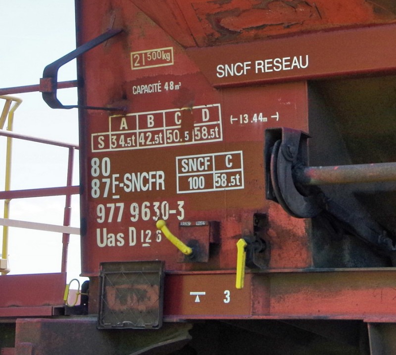 80 87 977 9 630-3 Uas D12 6 F-SNCFR (2018-04-20 Hombleux) (2).jpg (179.67 Kio) Vu 1142 fois 80 87 977 9 630-3 Uas D12 6 F-SNCFR (2018-04-20 Hombleux) (2).jpg