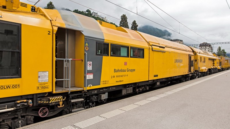 99 80 9427 011-8 D-DB (2018-05-15 gare de Montreux) Linsinger Austria SF06-FFS plus (2).jpg