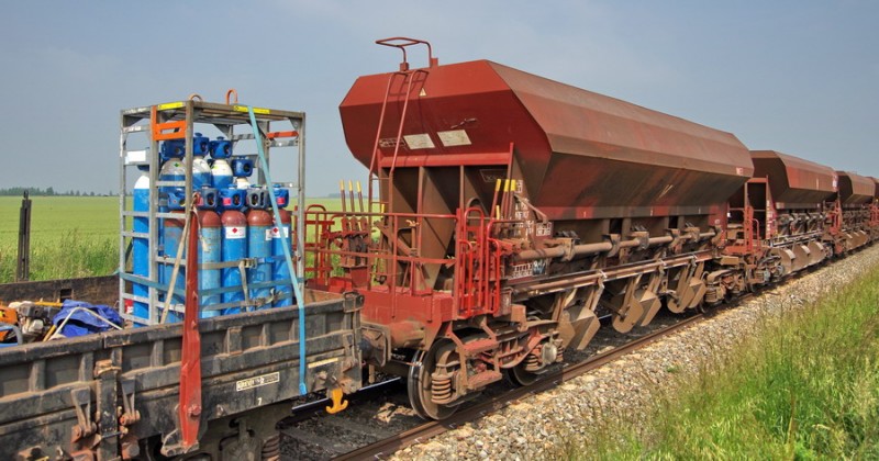 80 87 977 9 486-0 Uas D12 6 F SNCF-PSL (2018-06-04 Marcelcave).jpg