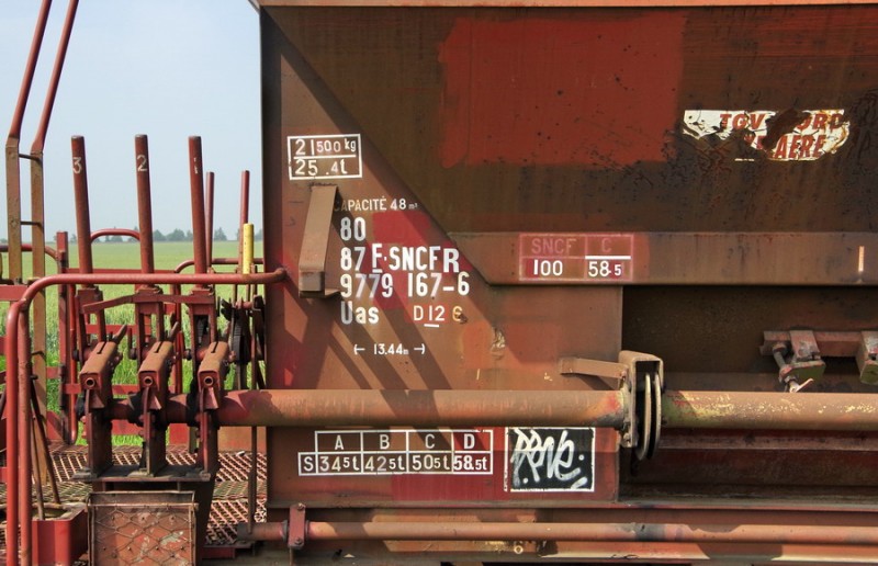 80 87 977 9 167-6 Uas D12 6 F-SNCFR (2018-06-04 Marcelcave) (2).jpg