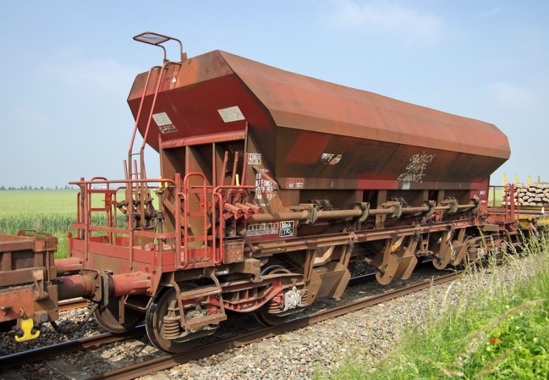 80 87 977 9 167-6 Uas D12 6 F-SNCFR (2018-06-04 Marcelcave) (1).jpg