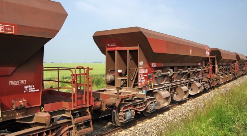 80 87 977 7 475-5 Uas D12 6 F-SNCFR (2018-06-04 Marcelcave).jpg