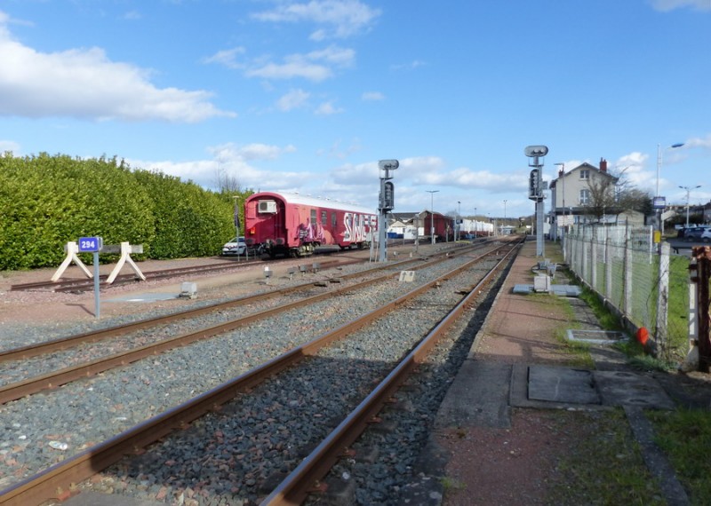 (42) 80 87 979 3 416-9 Uas H 55 0 F-SNCF-TR (2019-03-11 gare de Joué-les-Tours) (9).jpg