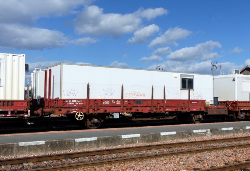 40 87 959 4 766-7 Us K55 1 F-SNCFR (2019-03-11 gare de Joué-les-Tours) (1).jpg (174.62 Kio) Vu 2207 fois 40 87 959 4 766-7 Us K55 1 F-SNCFR (2019-03-11 gare de Joué-les-Tours) (1).jpg