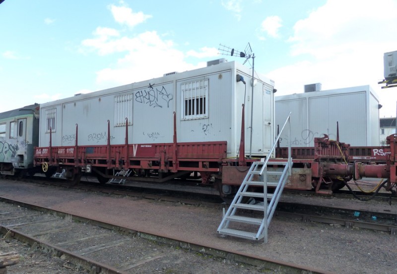 40 87 959 4 893-9 Us K55 1 F-SNCFR (2019-03-11 gare de Joué-les-Tours) (1).jpg (166.67 Kio) Vu 1443 fois 40 87 959 4 893-9 Us K55 1 F-SNCFR (2019-03-11 gare de Joué-les-Tours) (1).jpg