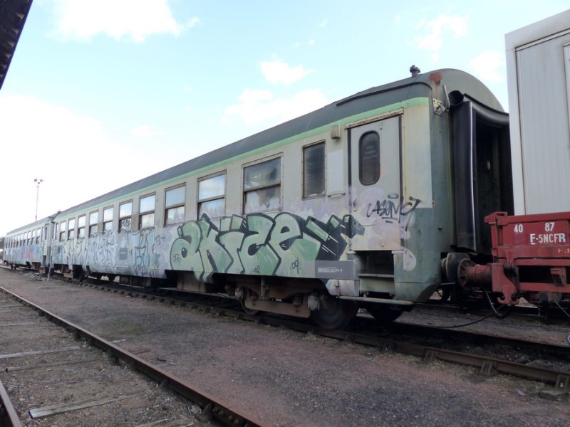80 87 979 0 651-4 Uass H55 0 F-SNCFR (2019-03-11 gare de Joué-les-Tours) (1).jpg (171.56 Kio) Vu 6482 fois 80 87 979 0 651-4 Uass H55 0 F-SNCFR (2019-03-11 gare de Joué-les-Tours) (1).jpg