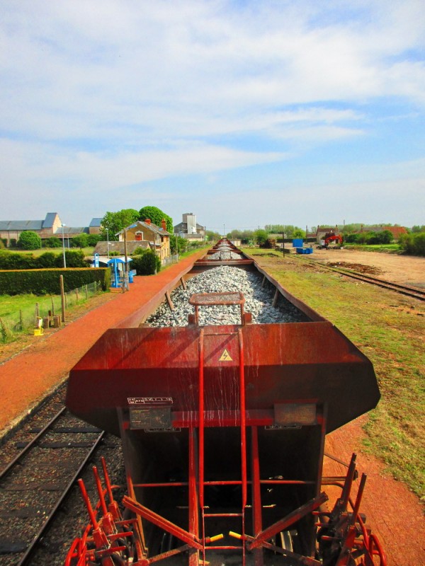 (73) Rame 10 trémies Uas vue vers  BB 4690409 INFRA et direction Loches.JPG