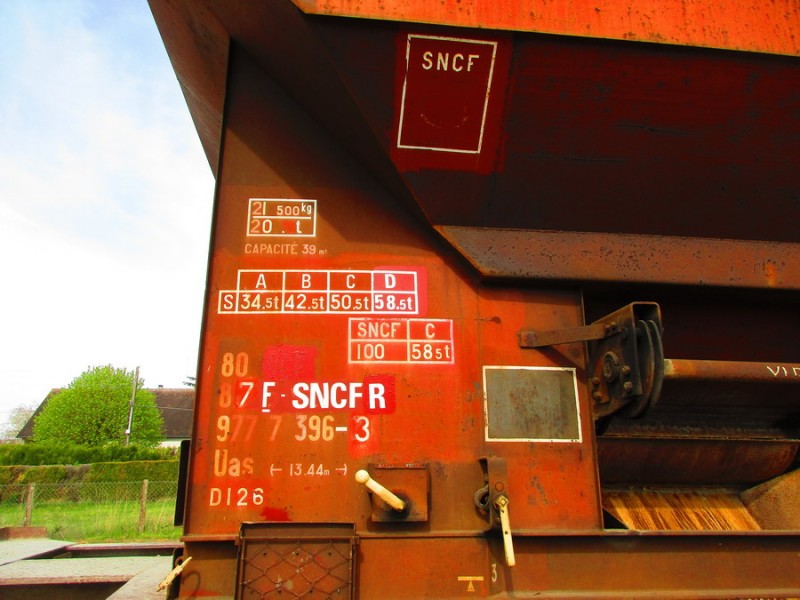 (68)  Détail Trémie Uas 80 87 F-SNCFR 977 7 396 -3.jpg