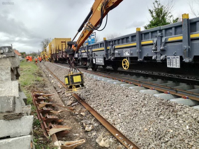 video-le-train-usine-a-l-oeuvre-sur-la-ligne-ter-bergerac-libourne (1).jpg