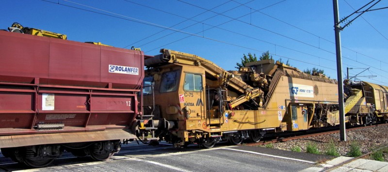 99 87 9 314 507-4 (2019-07-29 Saleux) Train XD GCG Roma C75 (1).jpg (136.4 Kio) Vu 11441 fois 99 87 9 314 507-4 (2019-07-29 Saleux) Train XD GCG Roma C75 (1).jpg