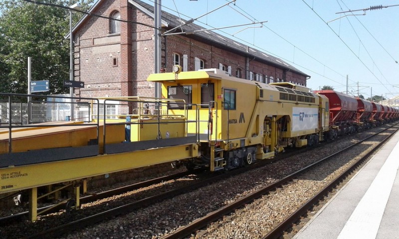 99 87 9 122 532-4 B45D (2019-07-23 gare d'Abancourt) GCF Roma (8).jpg
