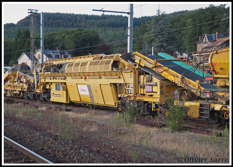 Train de  Dégarnissage à Saint-Sulpice Laurière (3).jpg