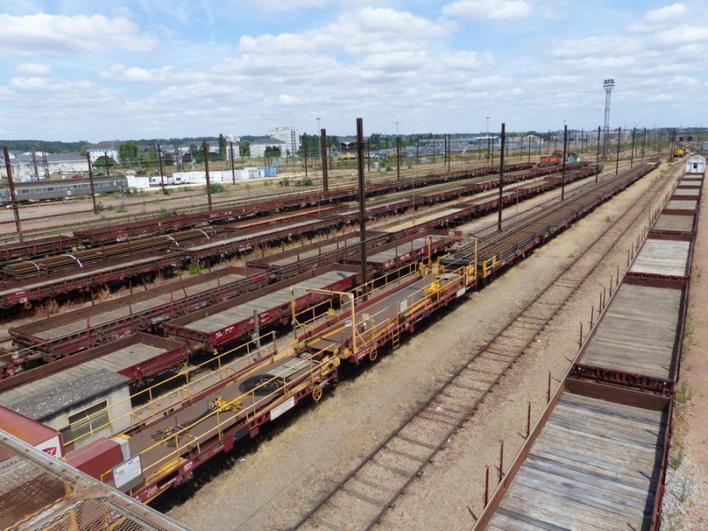 40 87 954 4 401-2 Us W76 1 F-SNCFR (2019-07-21 SPDC) LRS n°06 Saulon (2).jpg
