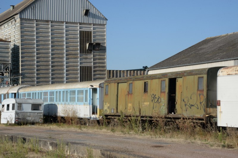 80 87 979 0 675-3 Uas (2019-09-19 Auneau) + 40 87 951 0 219-8.jpg (181.78 Kio) Vu 5845 fois 80 87 979 0 675-3 Uas (2019-09-19 Auneau) + 40 87 951 0 219-8.jpg