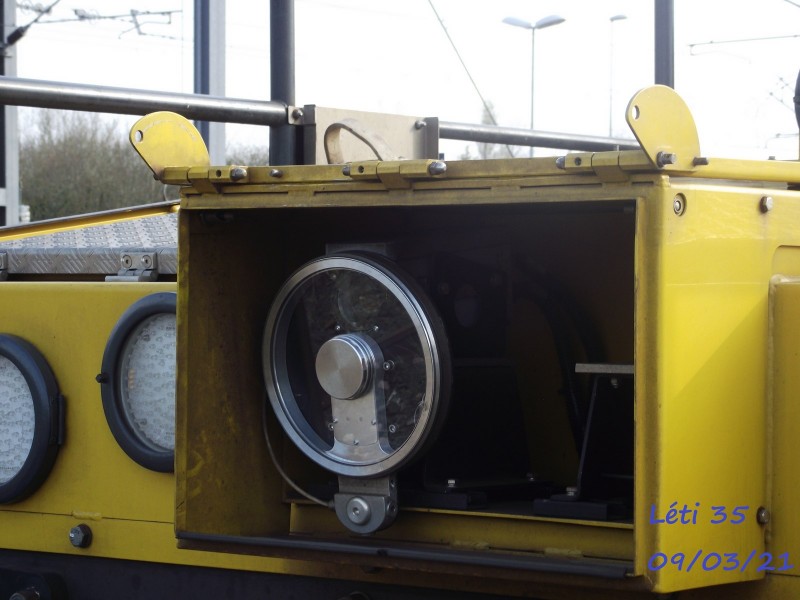 Théia_g.JPG (249.58 Kio) Vu 8556 fois Théia_g.JPG