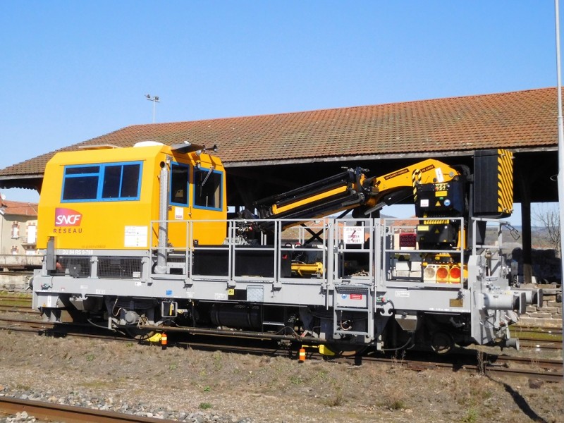 DU 84 RS - 9.798 - SNCF CF à Langeac 28-03-2021 (2).JPG
