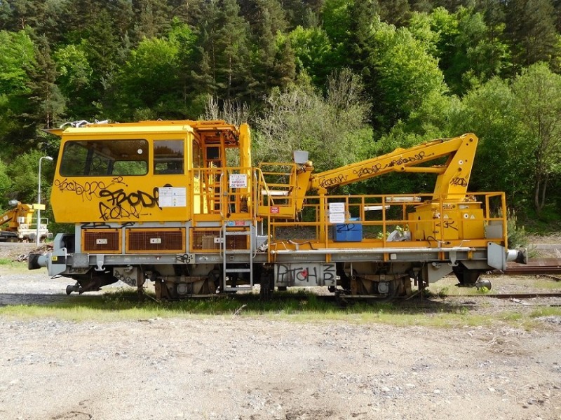 EMC - 99 87 9 636 009-2 SNCF MR à Chapeauroux 26-05-2019 (2).JPG