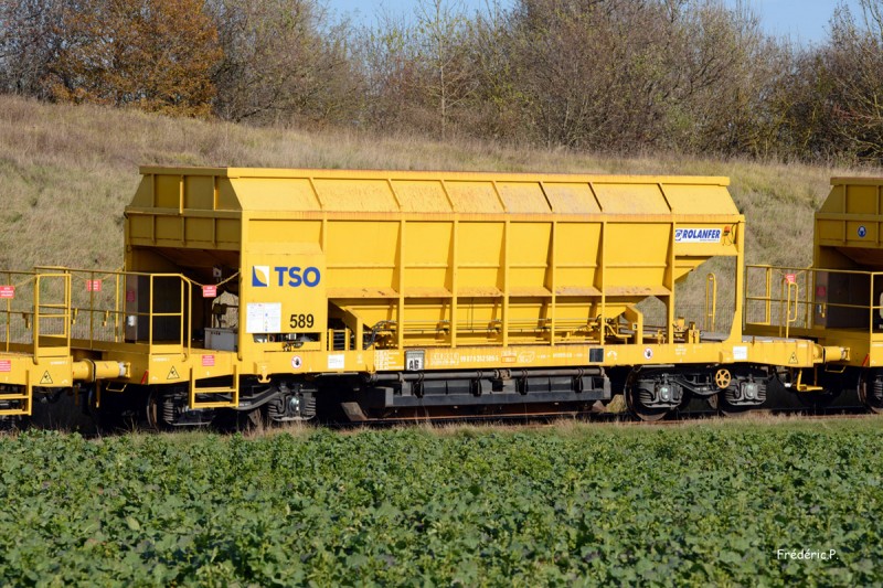 99 87 935 2 589-5 Joué-lès-Tours01 121121.jpg
