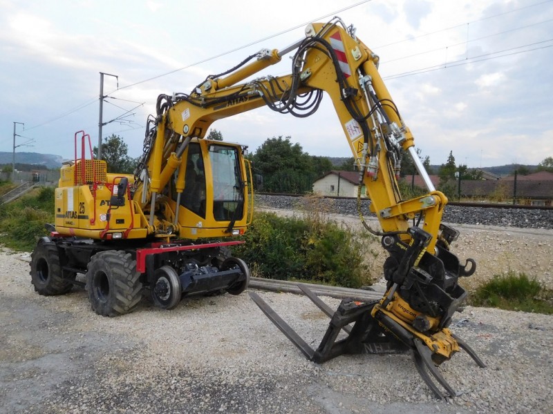 ATLAS 1404 MZ - 243 Z 301279 - THN Nurieux 08-2022 (2).JPG