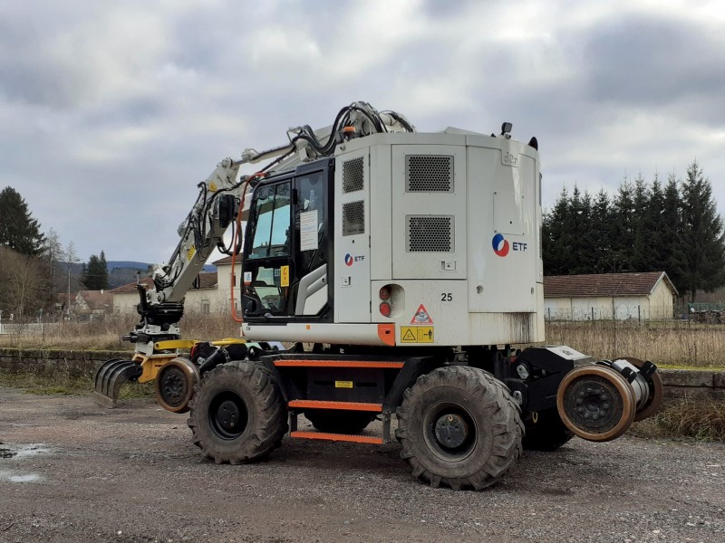 Pelle rail-route Fiat-Hitachi ZX170-7 LVLB dec23.jpg