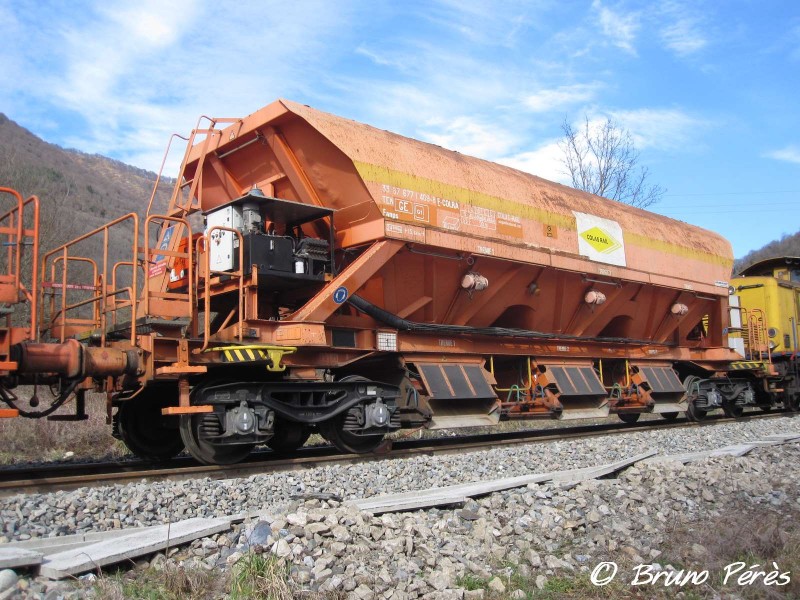 Fanps - 33 87 677 1 469-8 - Colas Rail (3) (light).JPG