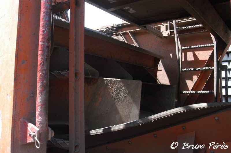 Cribleuse SPRO 1000 - 99 87 9 350 510-3 - Colas Rail (20) (light).jpg