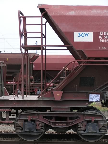 6900591-3PErmewa5.jpg