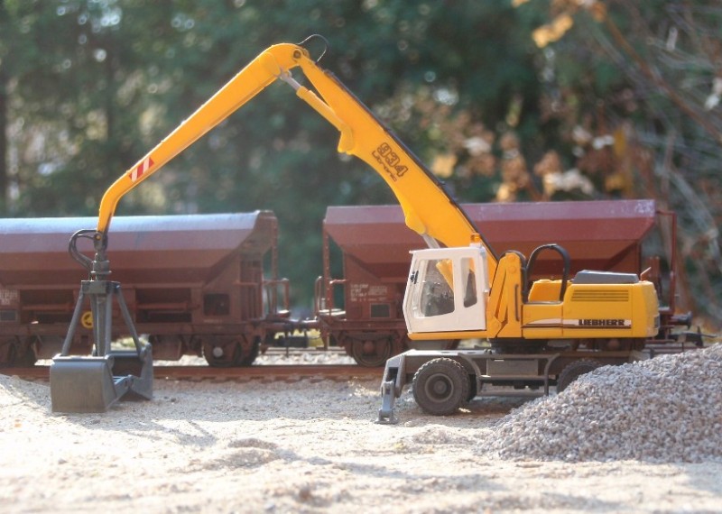 Liebherr 934_benne-preneuse_4_sml.jpg