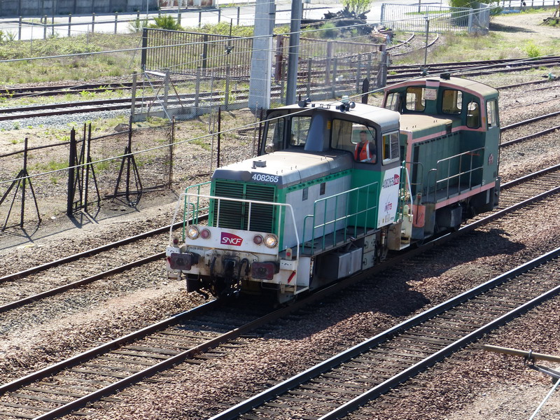 Y.8265 (2014-04-09 St Pierre des Corps) + Y.7486 (1).jpg
