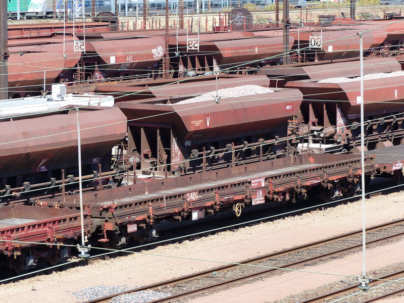 80 87 978 1 700-0 Uas R37 6 F SNCF-PN (2014-04-17 St Pierre des Corps) (1).jpg