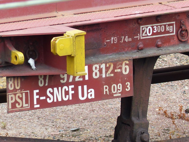 80 87 972 1 812-6 Ua R09 3 F SNCF-PSL (2014-04-25 St Pierre des Corps) (3).jpg