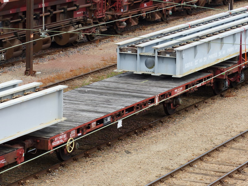 40 87 952 3 928-9 Us K25 1 F SNCF-BD (2014-04-24 St Pierre des Corps) (1).jpg