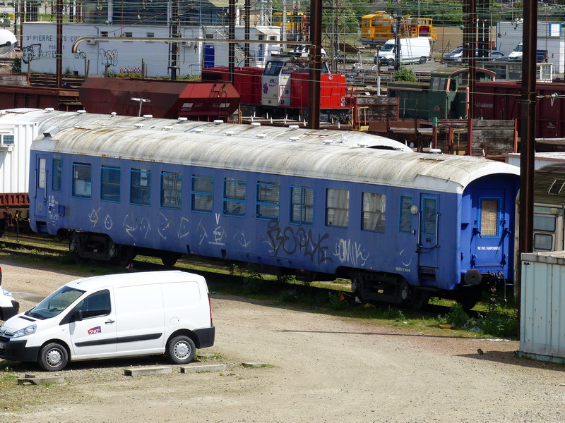 80 87 979 3 420-1 Uas H55 0 SNCF-TR (2014-05-09 St Pierre des Corps) (2).jpg
