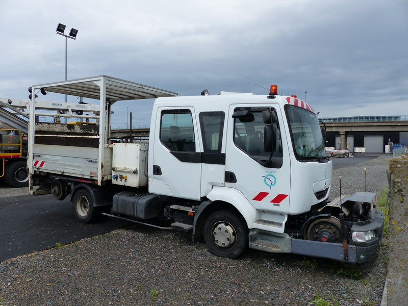 Camion rail-route RATP 390 NWQ 75 (2014-05-25 Socofer SPC) (3).jpg